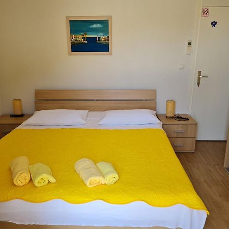 Rooms Andelka 波尔 客房 照片