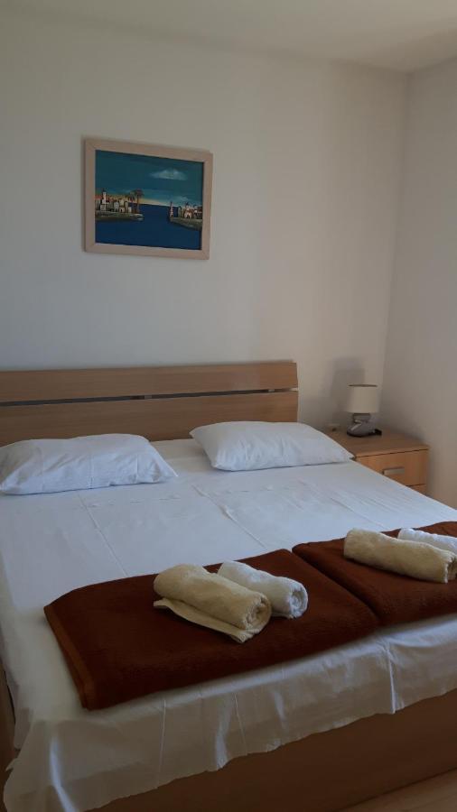 Rooms Andelka 波尔 外观 照片