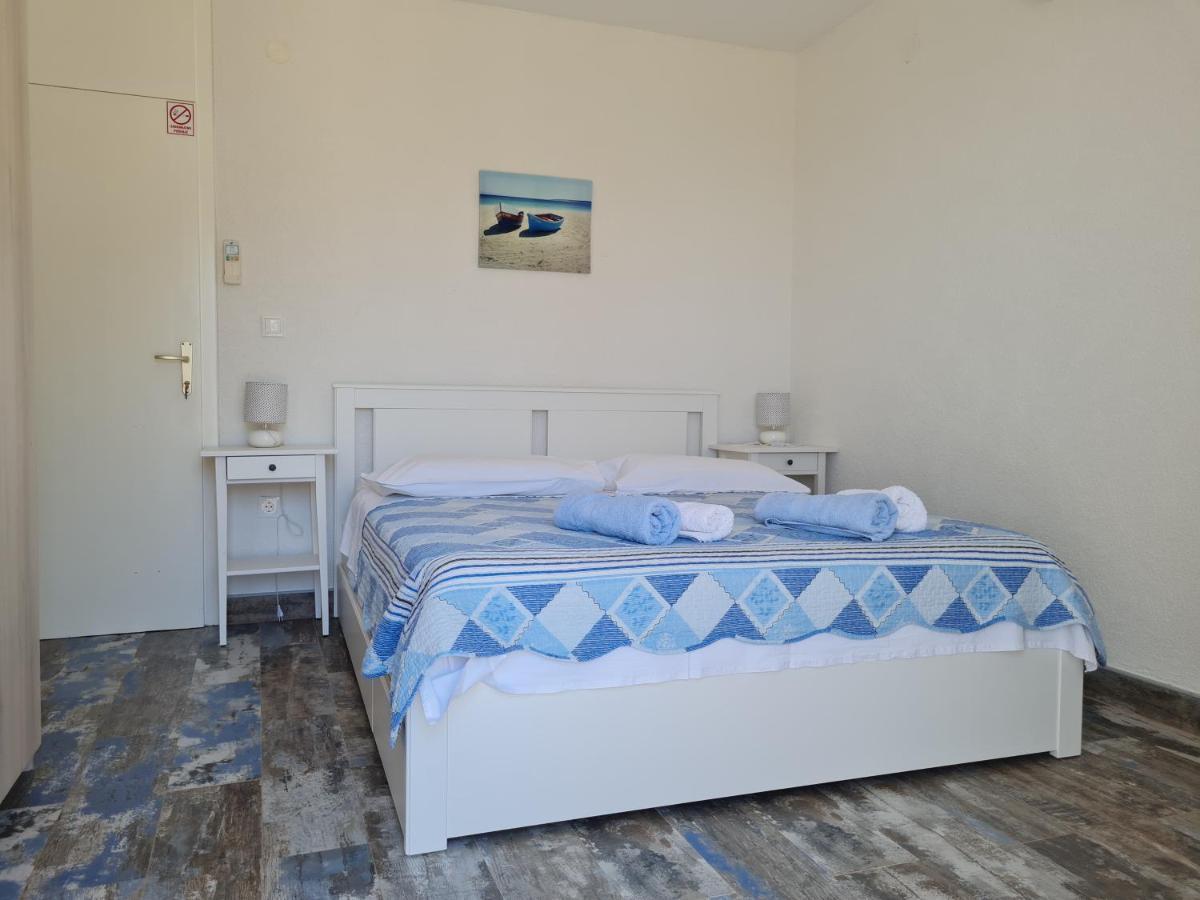 Rooms Andelka 波尔 外观 照片